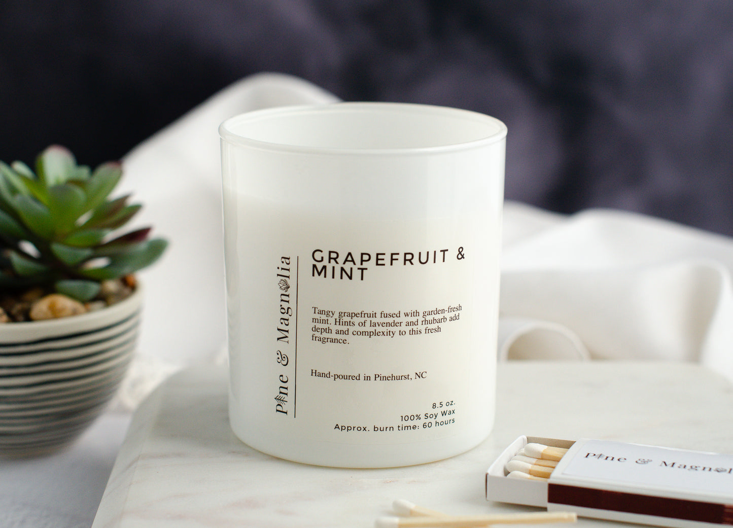 Grapefruit and Mint scented 100% soy wax candle